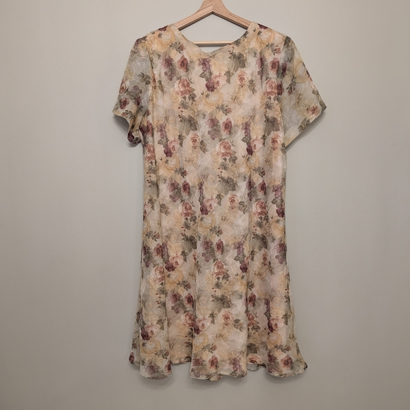 Y2K Vintage K.C. Spencer Muted Floral Chiffon Creme Dress Size 3X (22W) - Picture 4 of 6